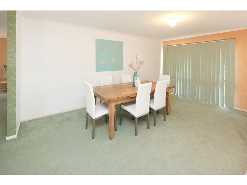 30 Broadwalk Grove, Endeavour Hills VIC 3802