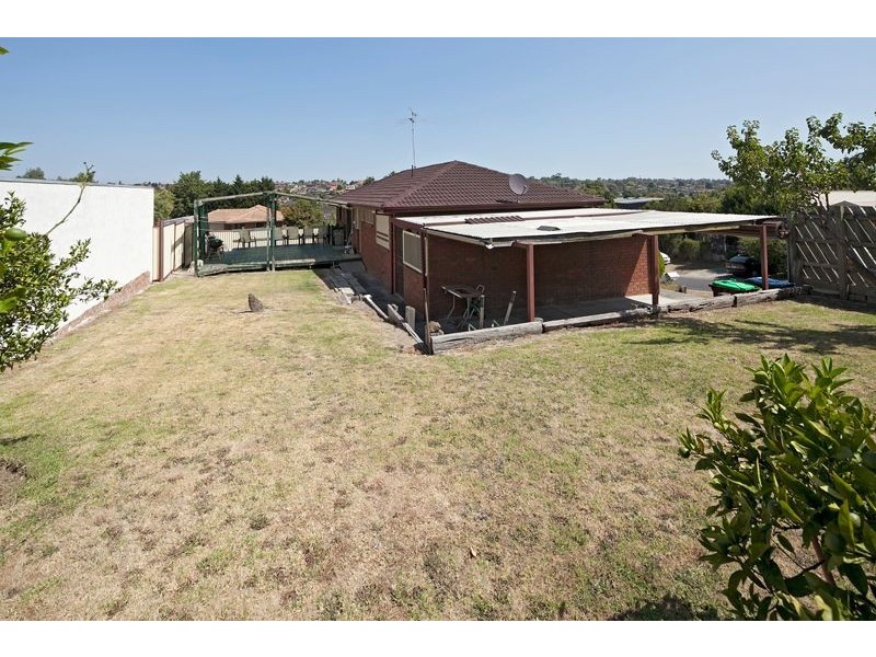 14 Peebles Street, Endeavour Hills VIC 3802