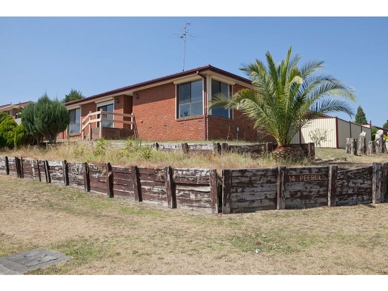 14 Peebles Street, Endeavour Hills VIC 3802