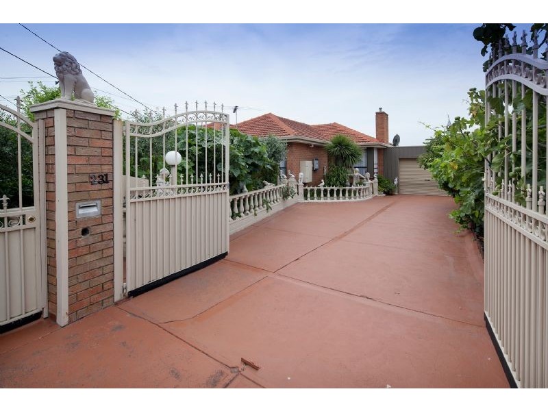 231 Gladstone Road, Dandenong North VIC 3175