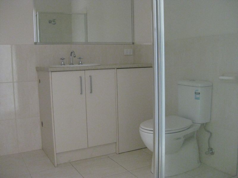 2/17 Stanley Street, Dandenong VIC 3175