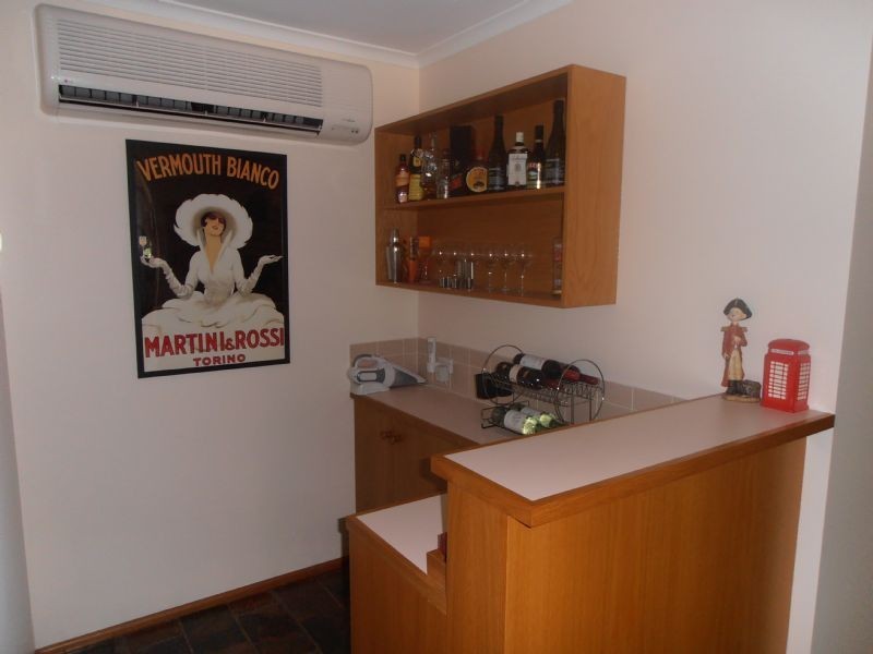 1/61-63 Gunns Road, Hallam VIC 3803