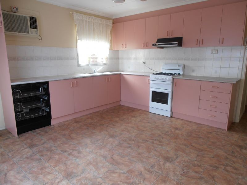 1/3 Privet Court, Doveton VIC 3177