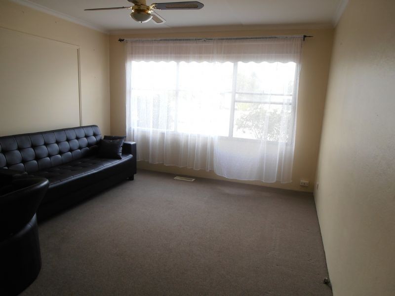 1/3 Privet Court, Doveton VIC 3177