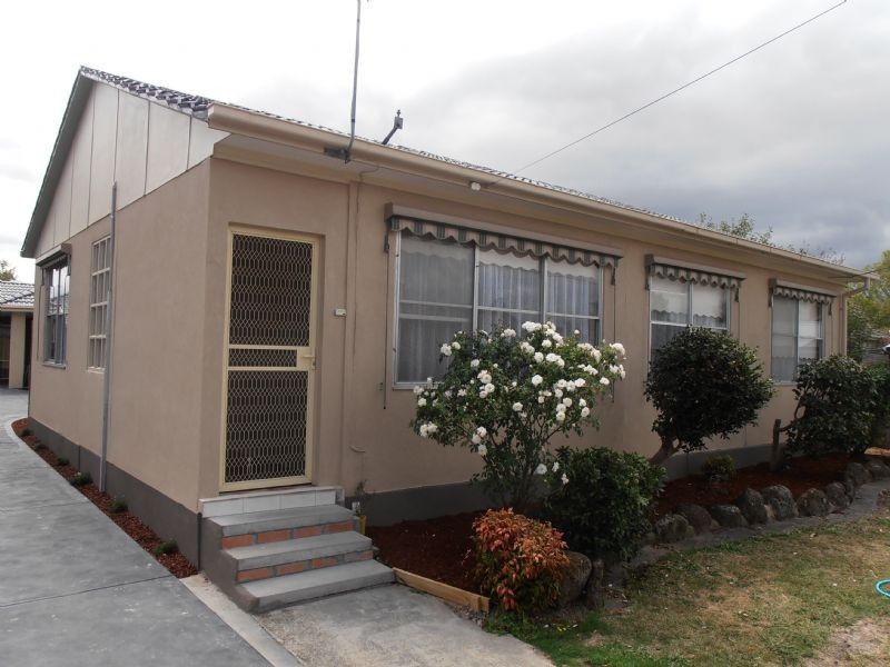 1/3 Privet Court, Doveton VIC 3177