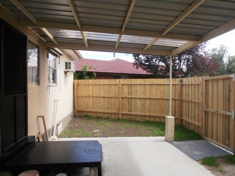 1/3 Privet Court, Doveton VIC 3177