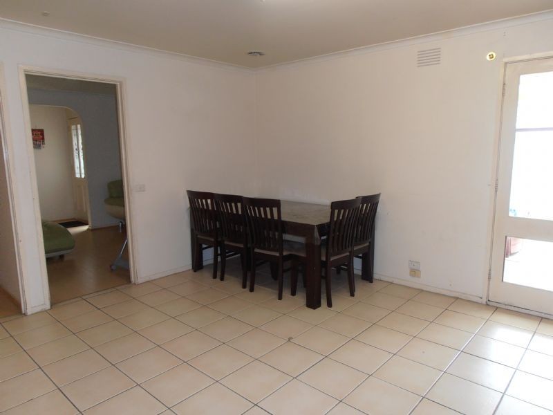 16 Jarvis Crescent, Dandenong North VIC 3175