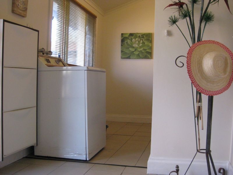 1/17 King George Parade, Dandenong VIC 3175