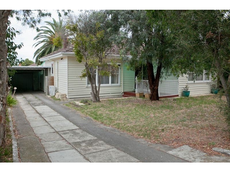 6 Nicole Avenue, Dandenong North VIC 3175
