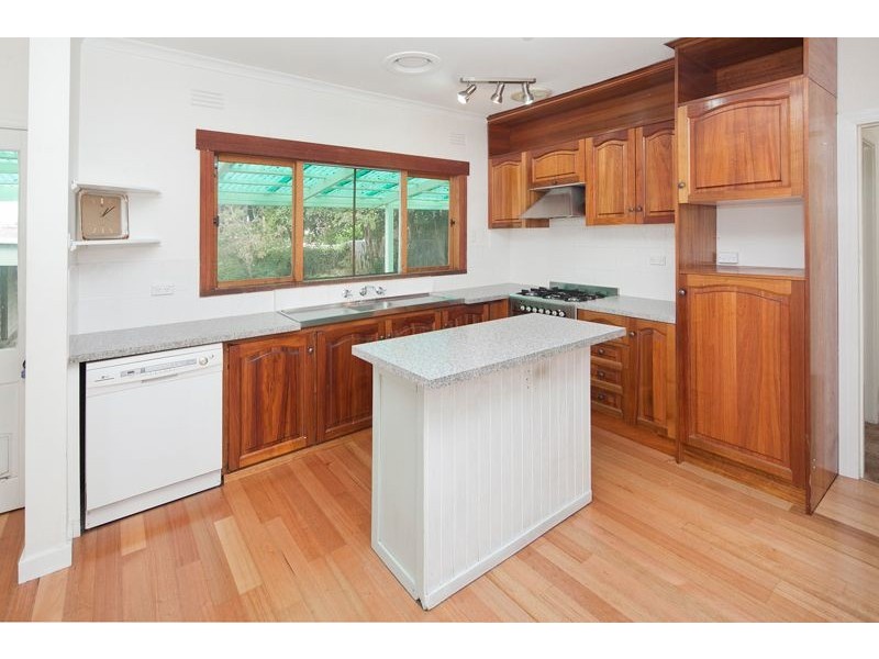 6 Nicole Avenue, Dandenong North VIC 3175