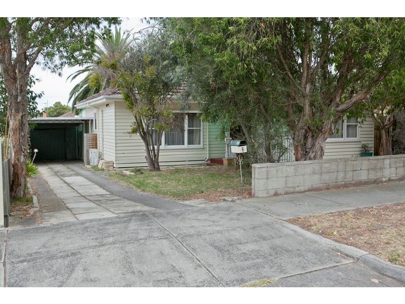 6 Nicole Avenue, Dandenong North VIC 3175