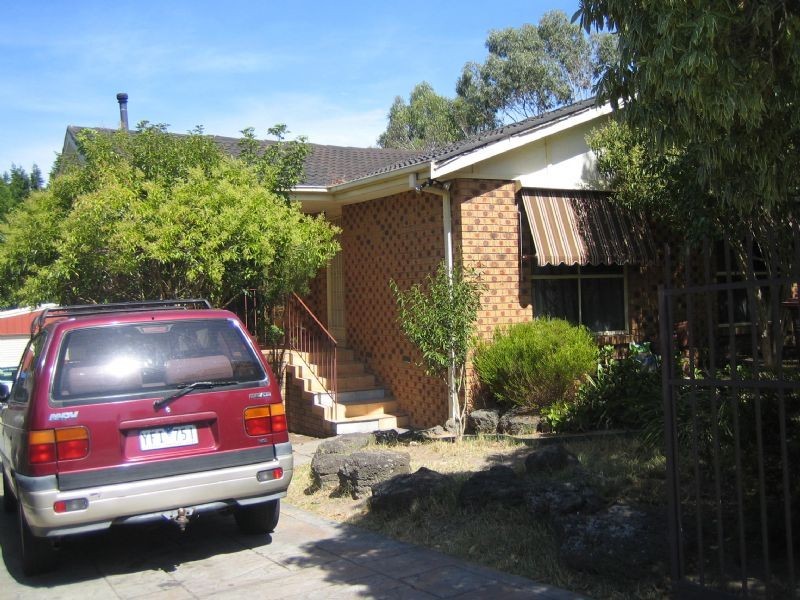 21 Briarhurst Avenue, Dandenong North VIC 3175