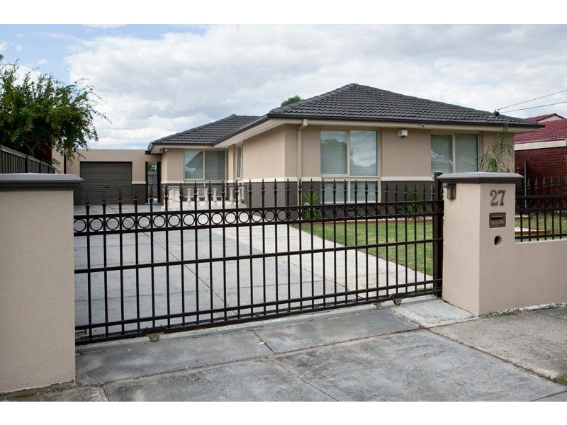 27 Gerard Street, Dandenong VIC 3175