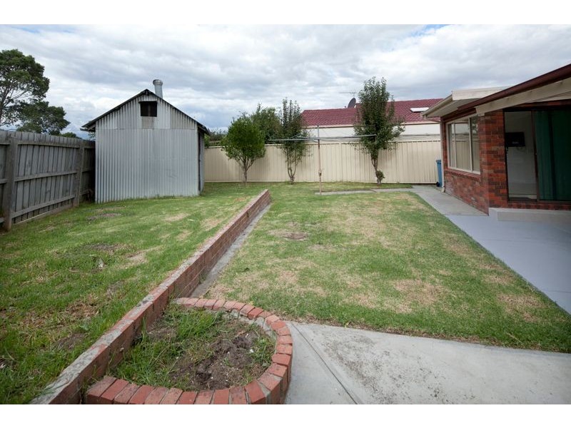 27 Gerard Street, Dandenong VIC 3175