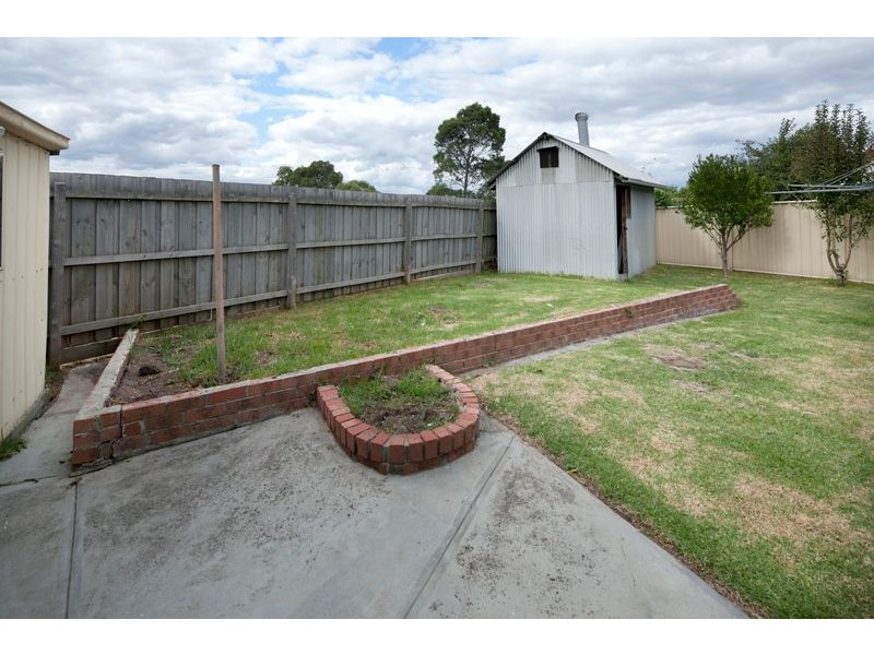 27 Gerard Street, Dandenong VIC 3175