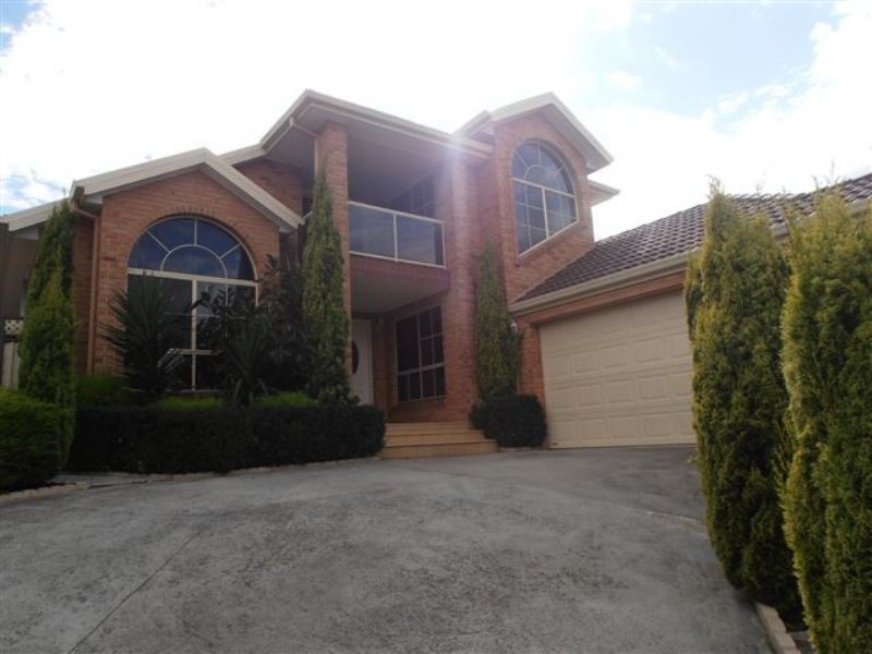 18  Highvale Close, Berwick VIC 3806