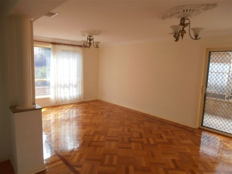 18  Highvale Close, Berwick VIC 3806