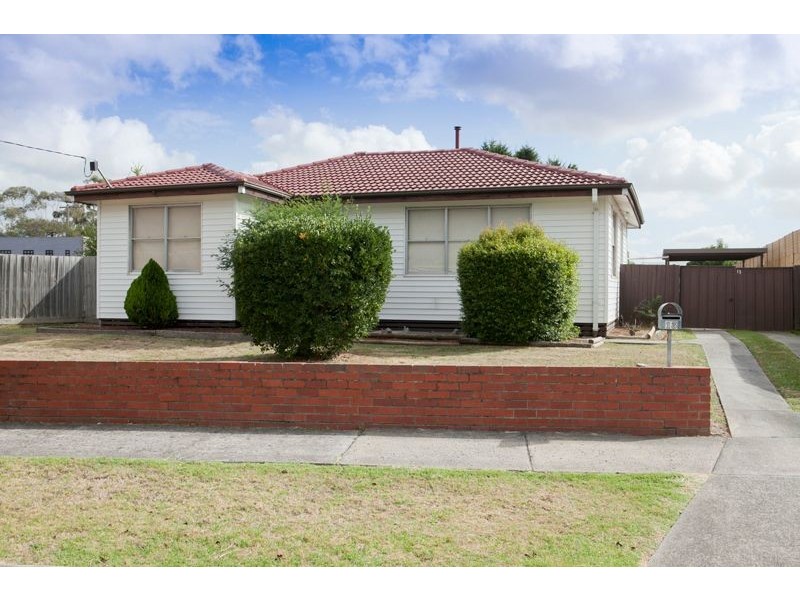 13 Scarlet Drive, Doveton VIC 3177