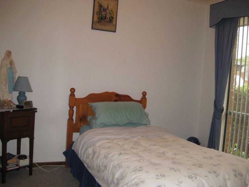 2/4 Johnston Avenue, Eumemmerring VIC 3177