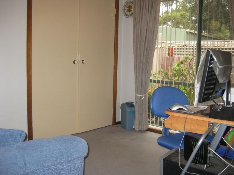 2/4 Johnston Avenue, Eumemmerring VIC 3177