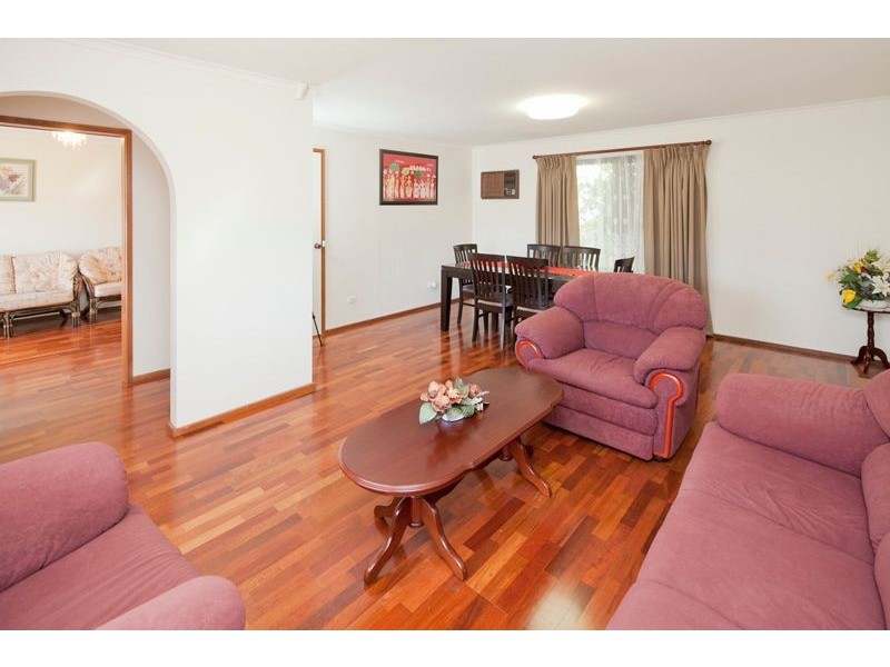 48 Gleneagles Drive, Endeavour Hills VIC 3802