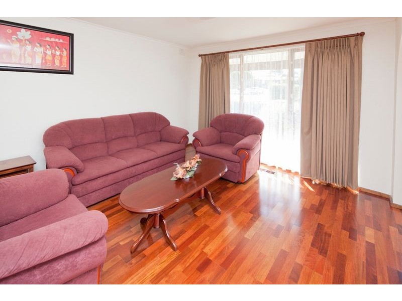 48 Gleneagles Drive, Endeavour Hills VIC 3802