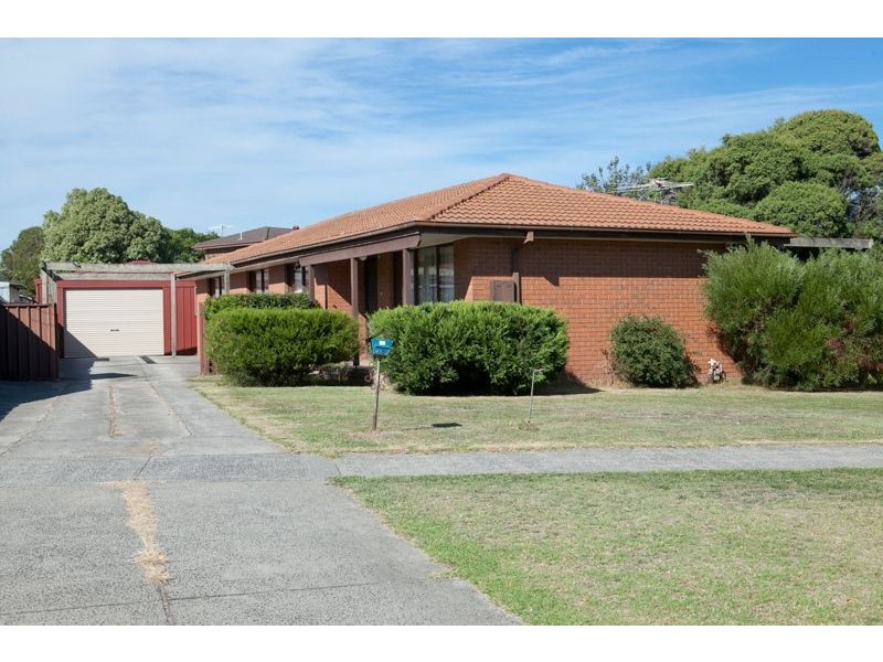 48 Gleneagles Drive, Endeavour Hills VIC 3802
