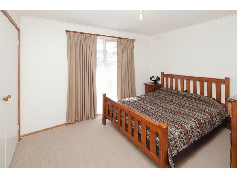 48 Gleneagles Drive, Endeavour Hills VIC 3802