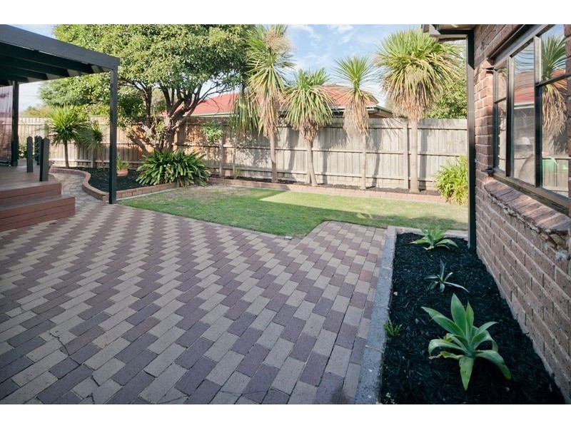 98 Loch Road, Dandenong North VIC 3175