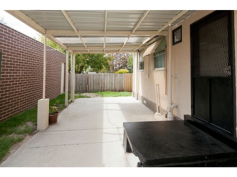 1/3 Privet Court, Doveton VIC 3177