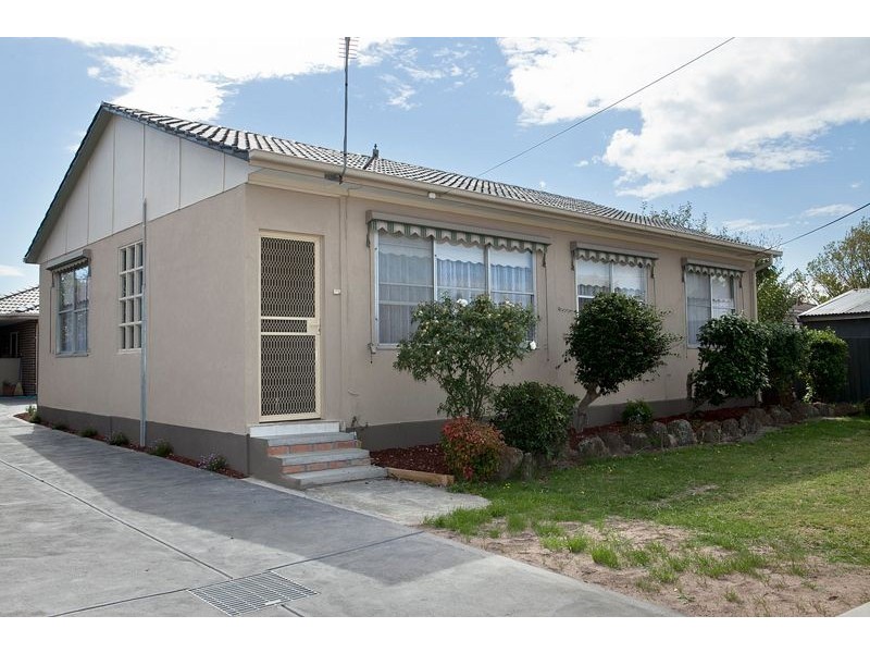 1/3 Privet Court, Doveton VIC 3177