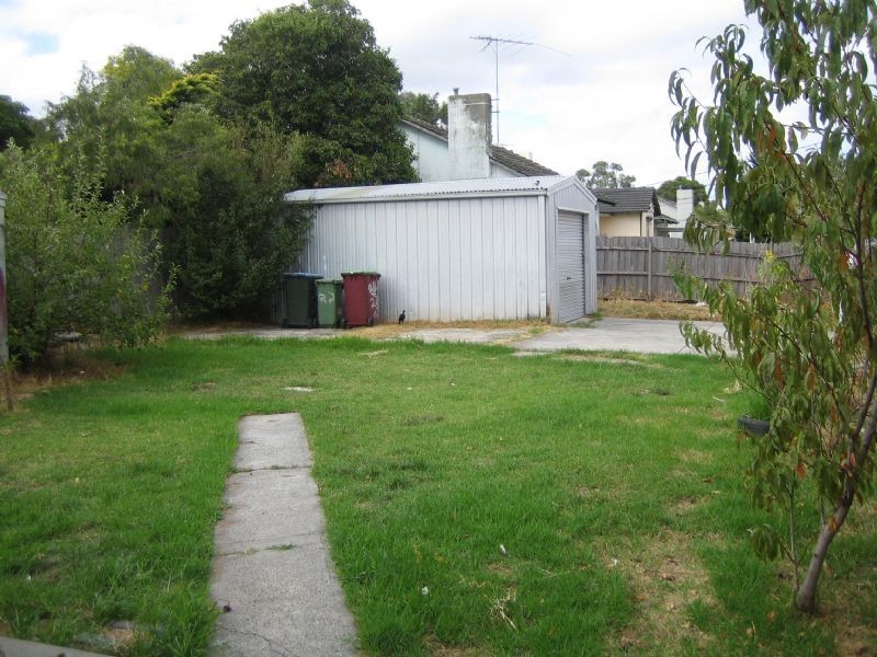 22 Oak Avenue, Doveton VIC 3177