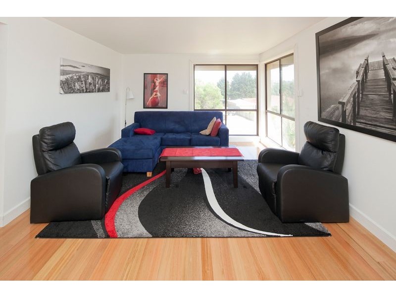 14 Peebles Street, Endeavour Hills VIC 3802