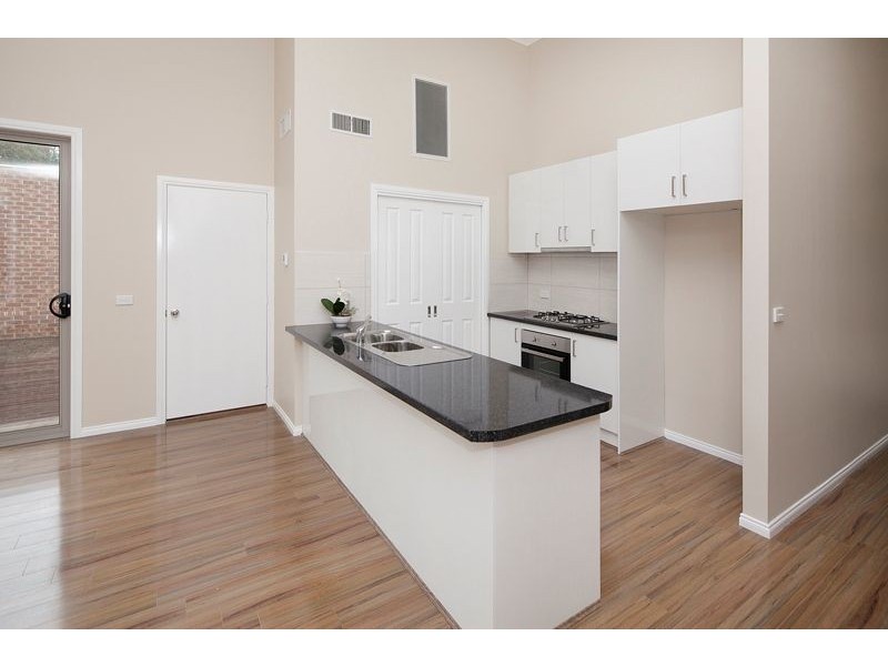 1 & 2/16 Butler Street, Eumemmerring VIC 3177