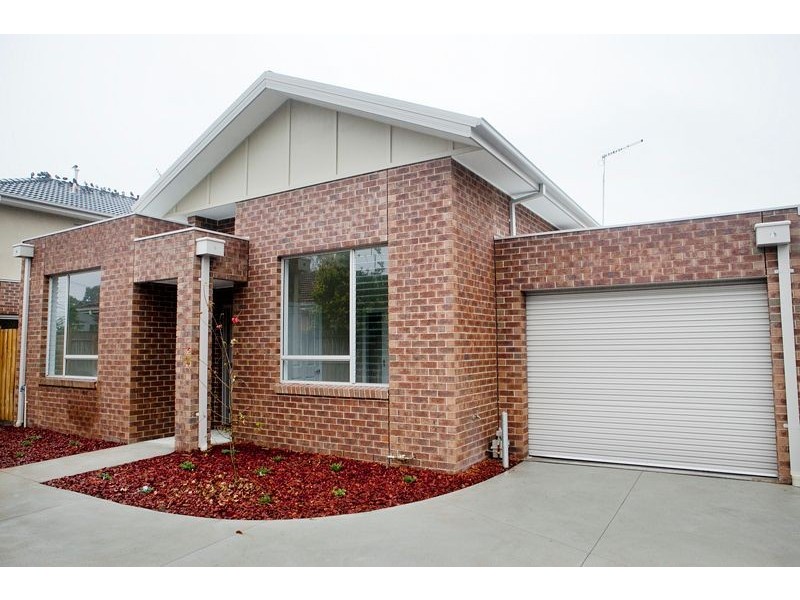 2/16 Butler Street, Eumemmerring VIC 3177
