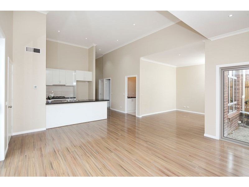 2/16 Butler Street, Eumemmerring VIC 3177