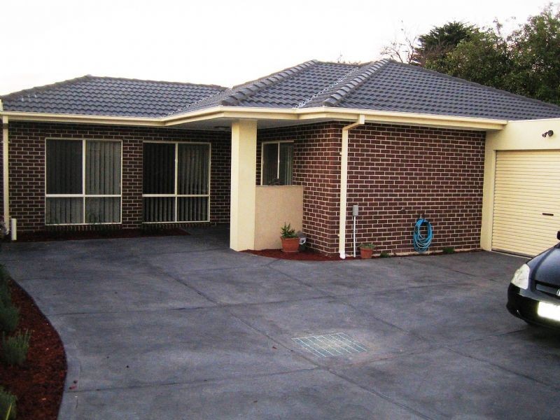 2/3 Privet Court, Doveton VIC 3177