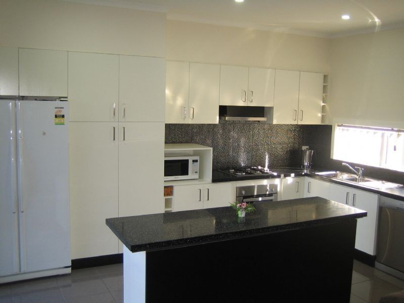 2/3 Privet Court, Doveton VIC 3177