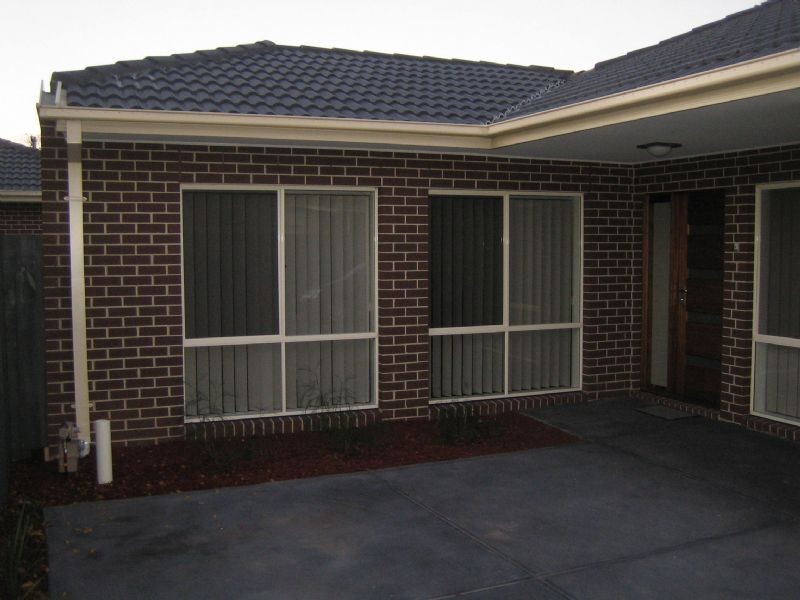 2/3 Privet Court, Doveton VIC 3177