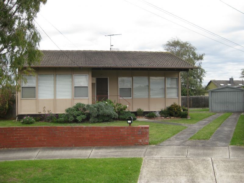 12 Peach Court, Doveton VIC 3177