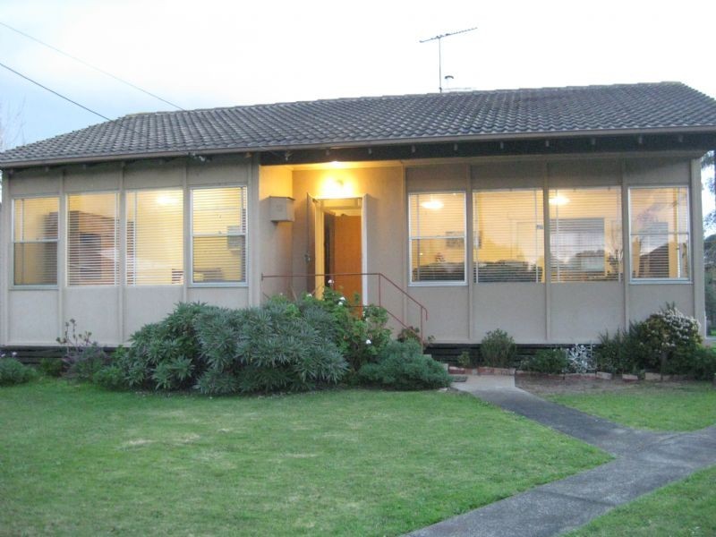 12 Peach Court, Doveton VIC 3177