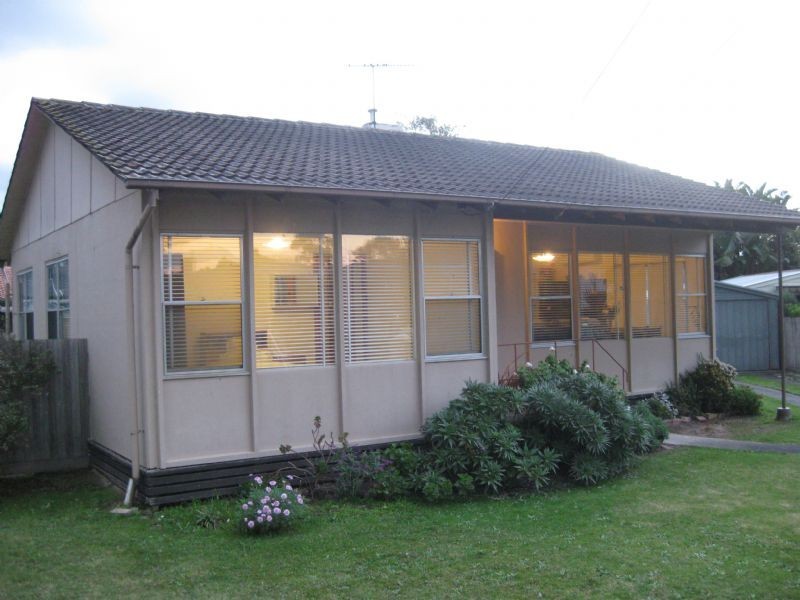 12 Peach Court, Doveton VIC 3177