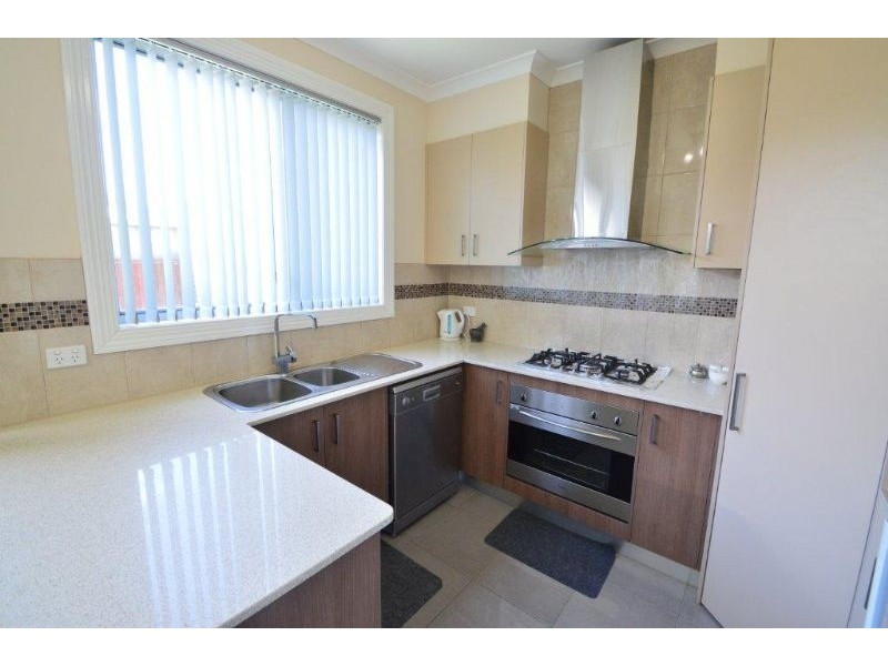 2/23 Barron Court, Dandenong North VIC 3175