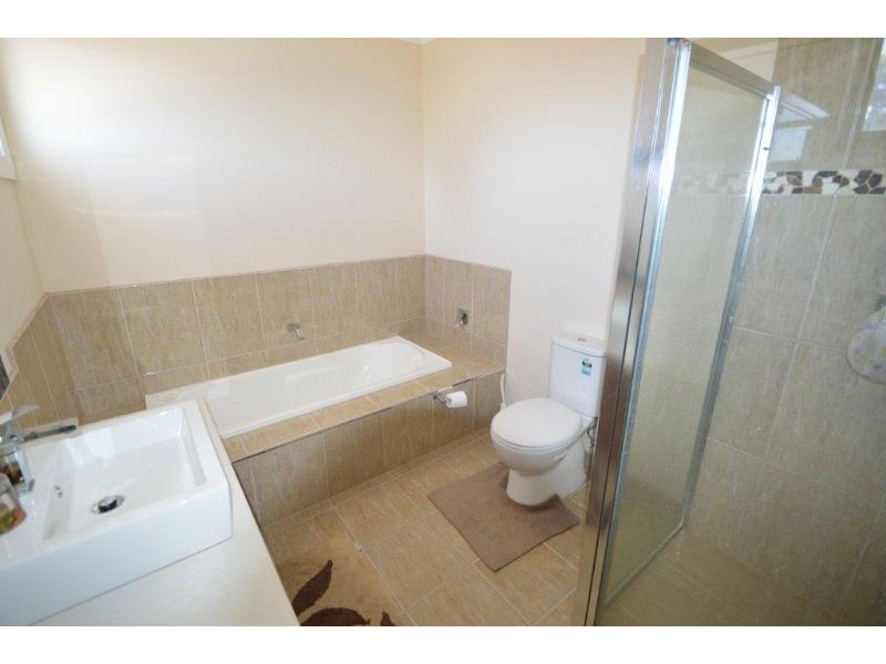 2/23 Barron Court, Dandenong North VIC 3175