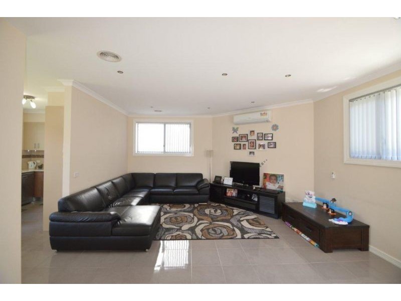 2/23 Barron Court, Dandenong North VIC 3175