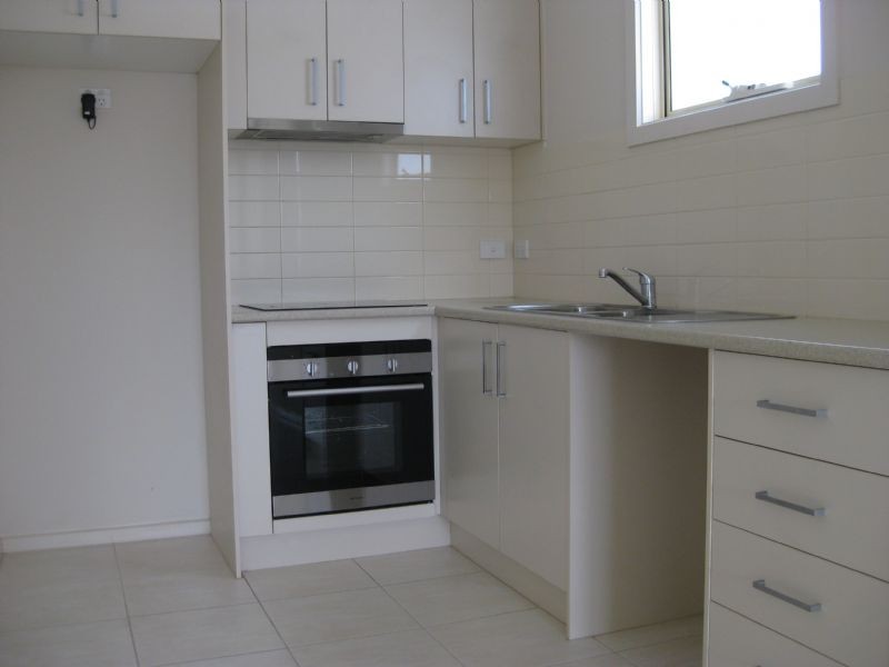 2/17 Stanley Street, Dandenong VIC 3175