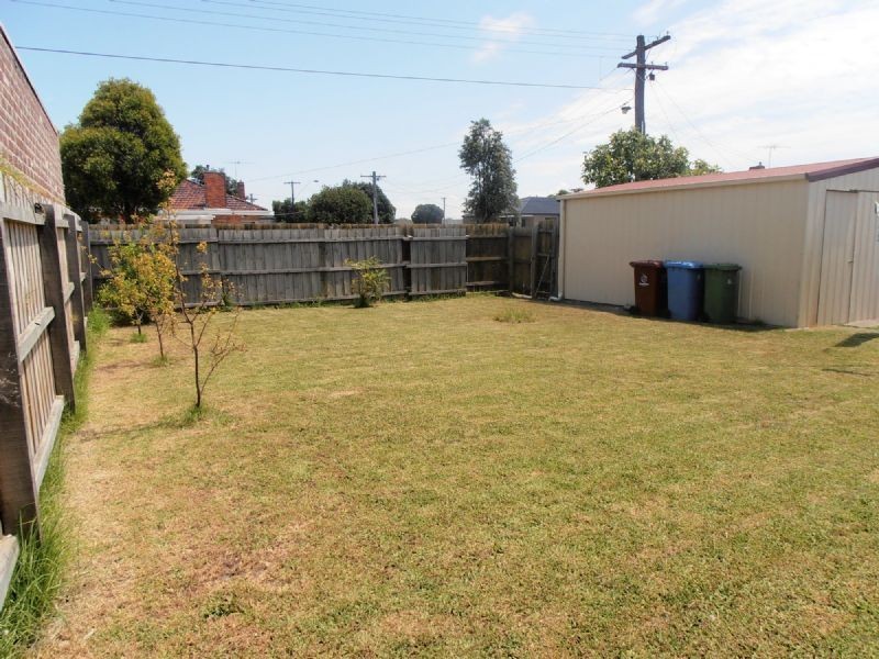 18 Bulong Street, Dandenong VIC 3175