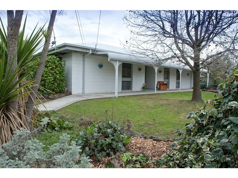 12 Howe Avenue, Dandenong North VIC 3175