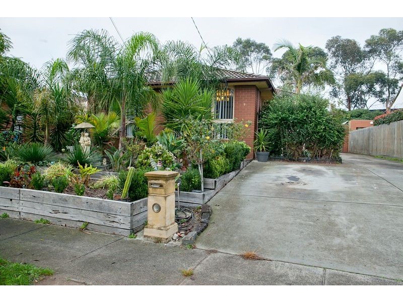 9 Woodview Court, Dandenong North VIC 3175