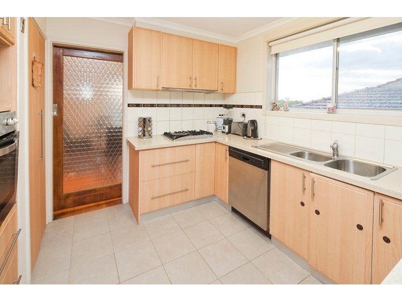 2 Regnans Avenue, Endeavour Hills VIC 3802